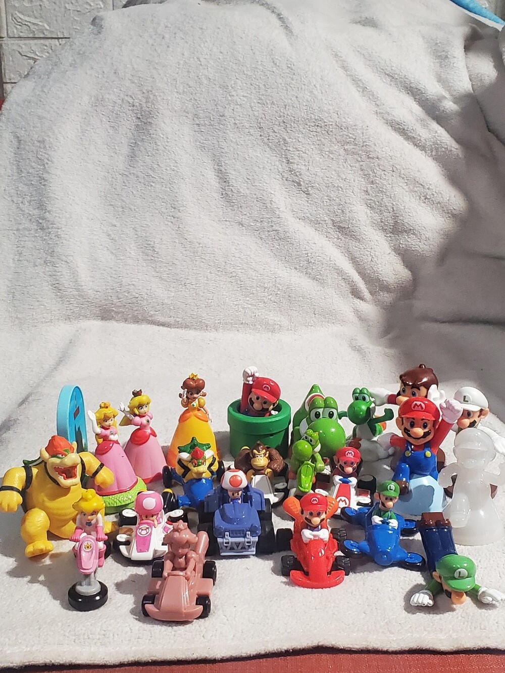Super Mario BROS McDonald's Toy Set - Multicolor Figures and Karts